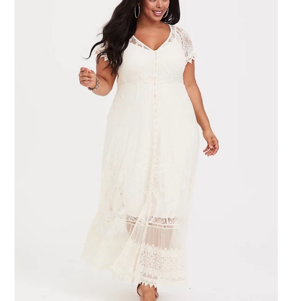 Torrid ivory lace maxi dress